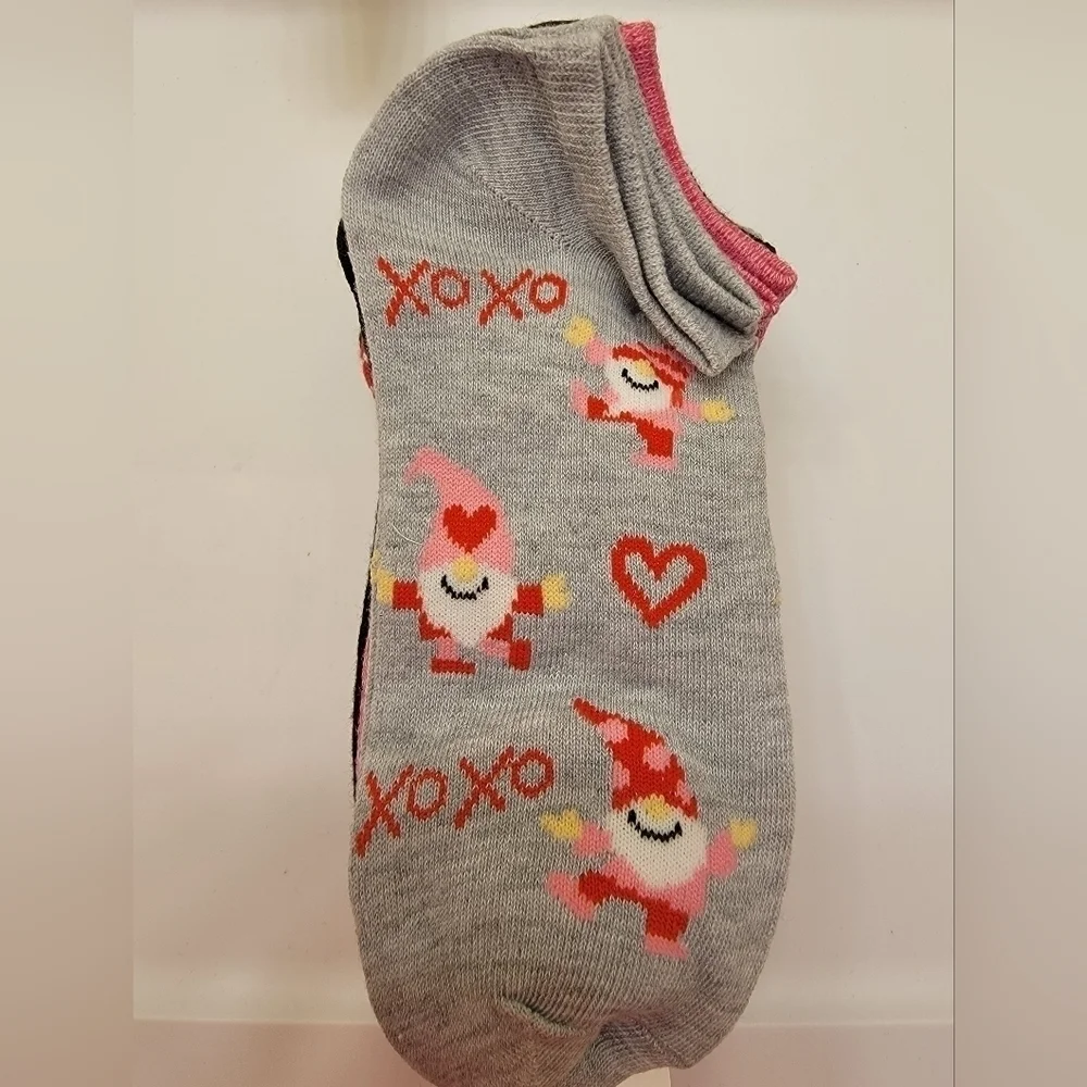10 Pairs of Ladies Valentine Gnome Ankle socks